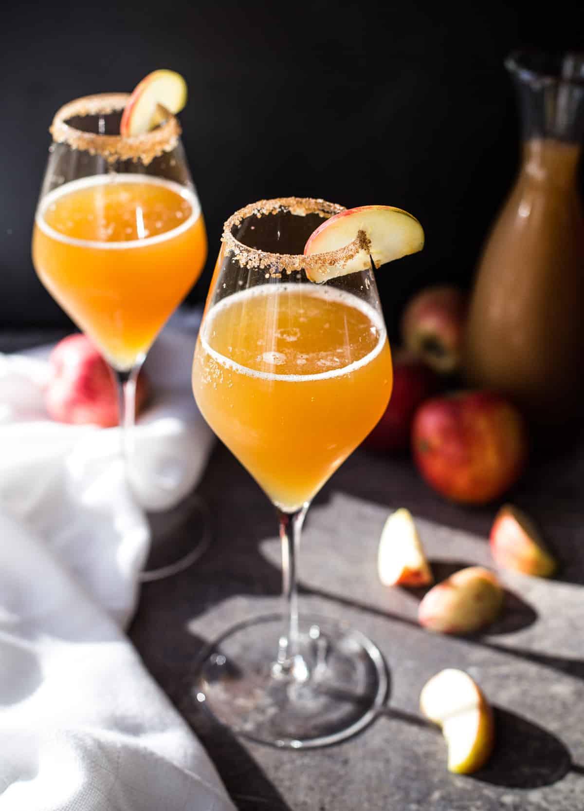 Mimosa al Sidro di Mele – Il Cocktail Perfetto al Sidro di Mele 2 Due Mimose al Sidro di Mele