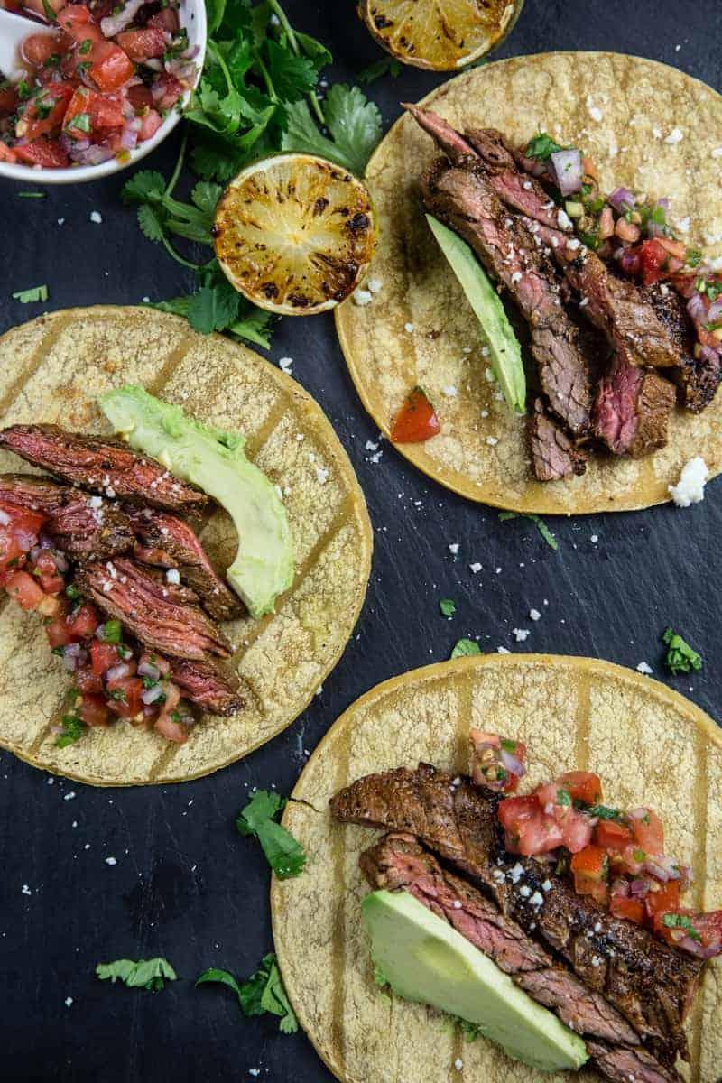 Ricette per il Cinco de Mayo per la Griglia o l'Affumicatore 12 Tacos di Carne Asada Skirt Steak alla Griglia