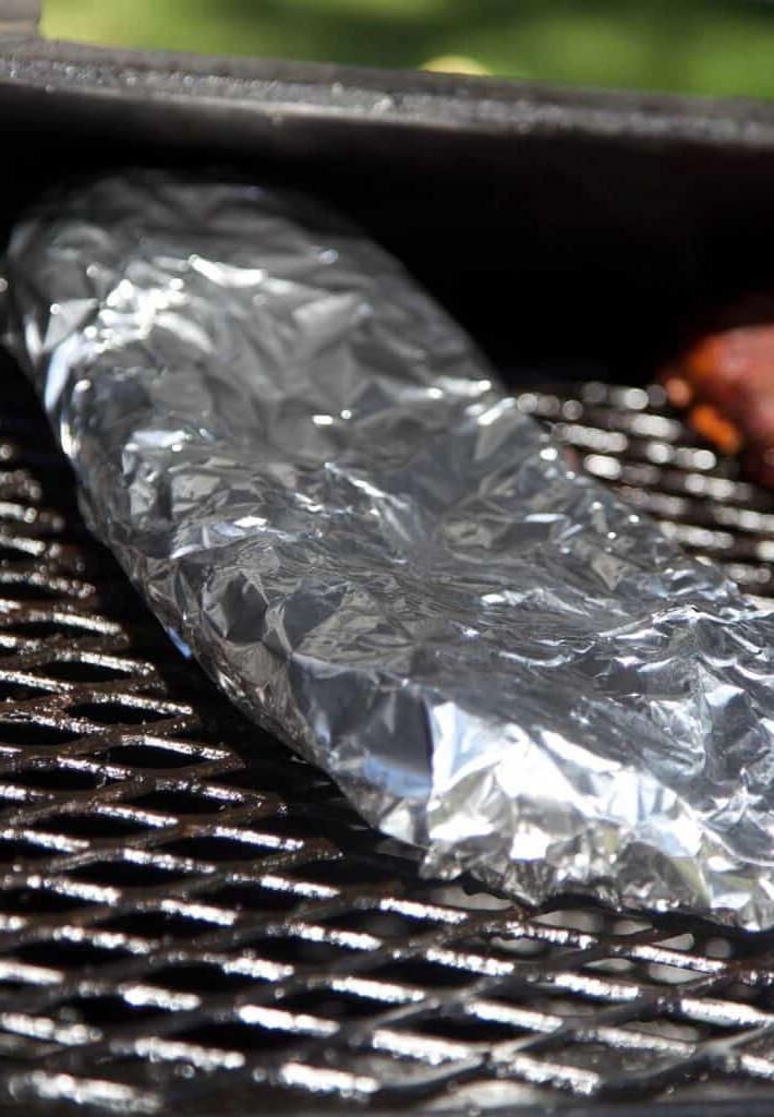 Costine Affumicate al Miele e Senape 12 baby back ribs avvolte in alluminio