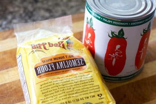 Come fare le Orecchiette fatte in casa 3 Farina di semola Bob's Red Mill.