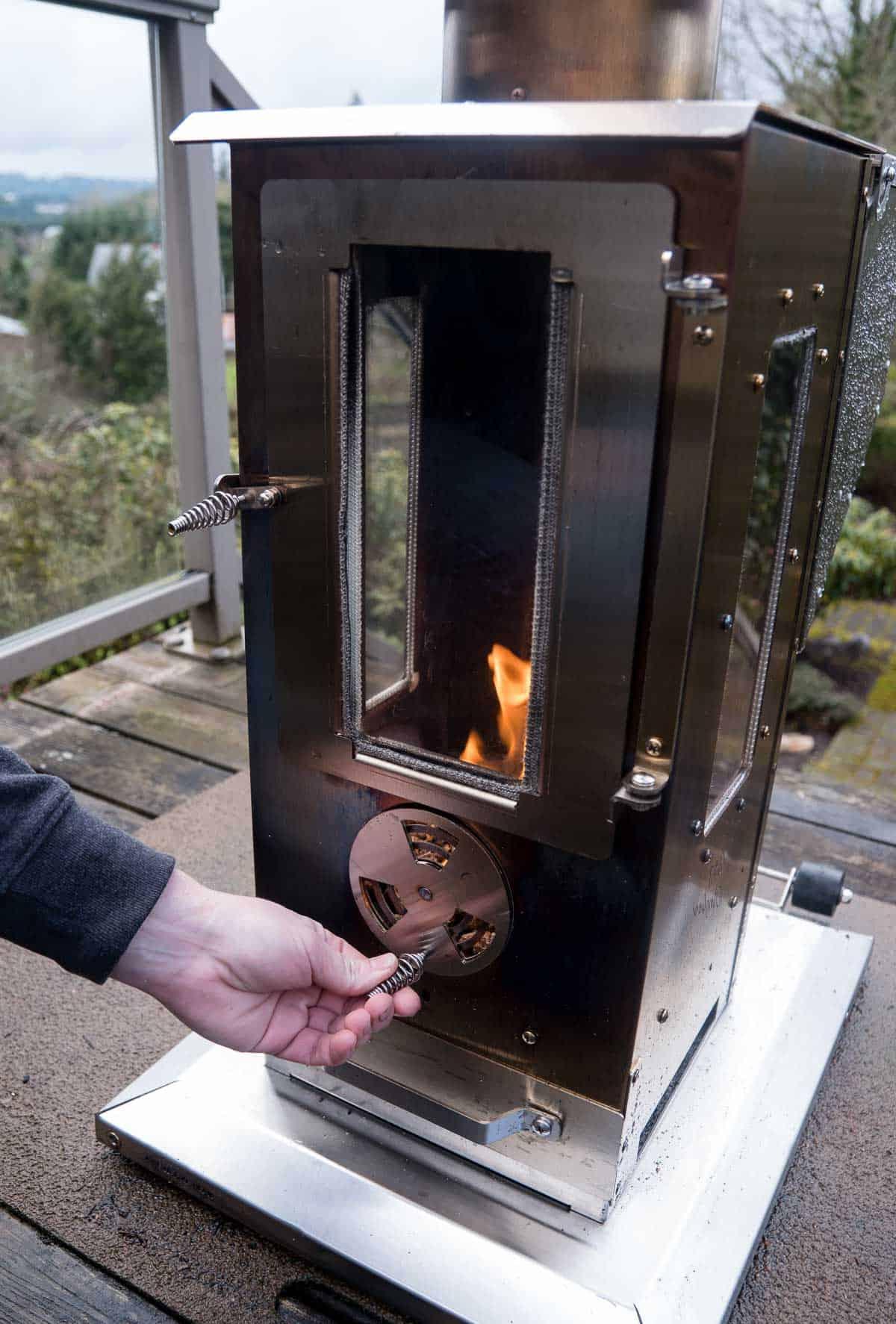 Timber Stoves Big Timber Stufa da Esterno a Pellet di Legno Recensione del Prodotto 3 Installazione di una Stufa da Patio a Pellet Big Timber