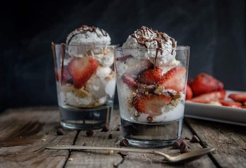 33 Ricette per il 4 Luglio per l'Affumicatore o la Griglia 34 Gelati di fragole grigliate
