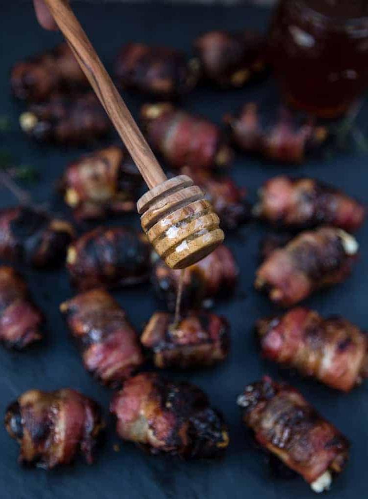 Datteri Avvolti nel Bacon Grigliati con Miele Affumicato 5 Miele Affumicato da Irrorare
