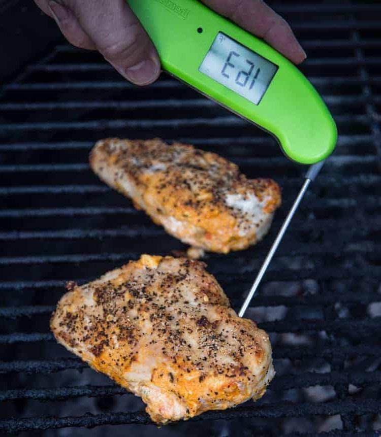 Petto di pollo farcito alla Buffalo alla griglia 6 Petti di pollo grigliati con marchi di griglia
