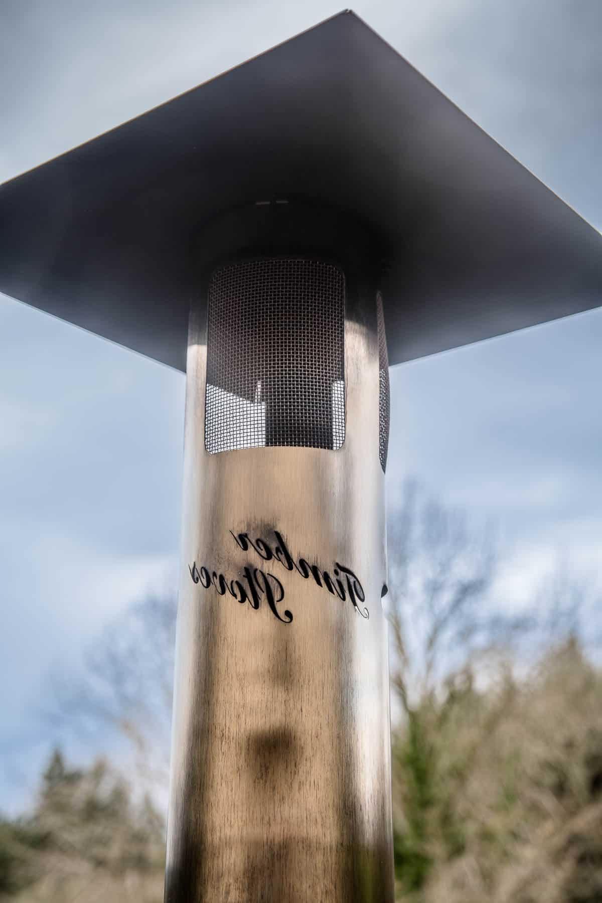 Timber Stoves Big Timber Stufa da Esterno a Pellet di Legno Recensione del Prodotto 6 Parte superiore della Stufa da Patio a Pellet Big Timber