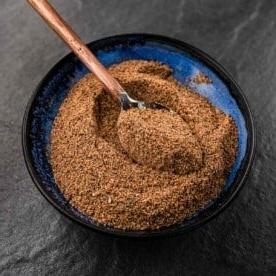Ricetta per Rub Secco per Alette 6 Rub Secco per Ali di Pollo in una ciotola