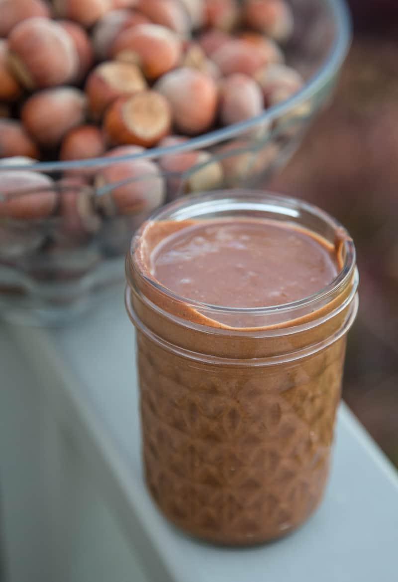 Come preparare le Nocciole Affumicate e usarle per fare la Nutella di Nocciole Affumicate