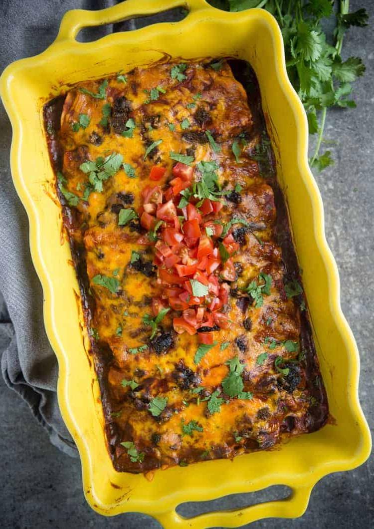 Ricette per il Cinco de Mayo per la Griglia o l'Affumicatore 7 Enchiladas di Manzo Brisket Affumicato