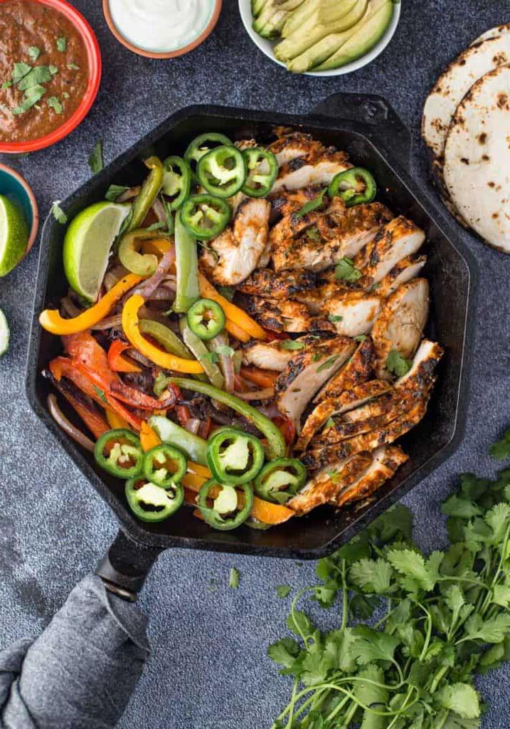 Ricette per il Cinco de Mayo per la Griglia o l'Affumicatore 9 Fajitas di Pollo Chipotle alla Griglia