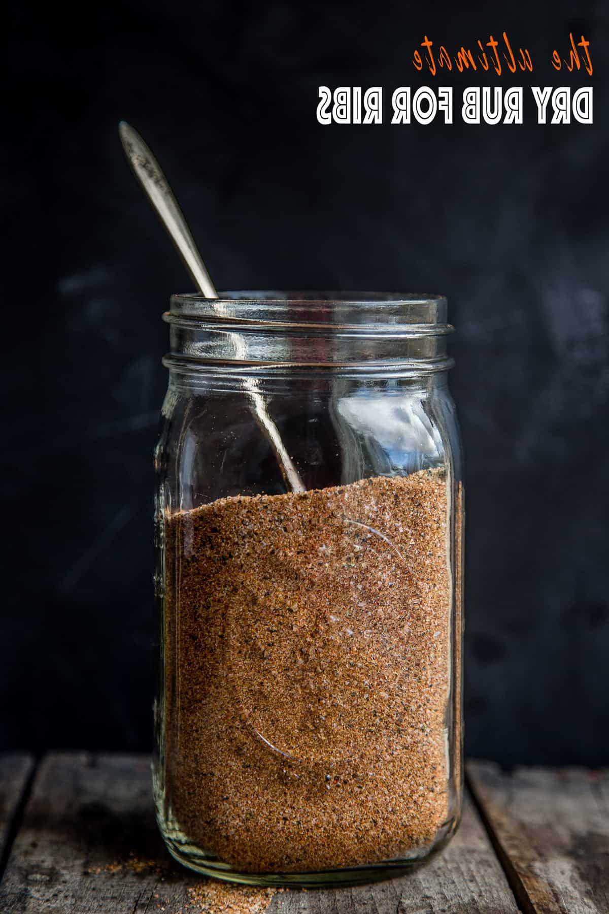Rub Secco per Costolette (la migliore miscela di Dolce e Salato) 2 Barattolo di vetro con rub secco per costine di maiale.
