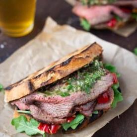 **Panino con Tri-Tip Affumicato e Salsa Chimichurri** 6 Tri Tip Steak Sandwich