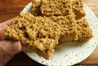 Hearty Peanut Butter Oat Bars