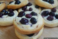 Blueberry Cinnamon Cream Cheese Whirls