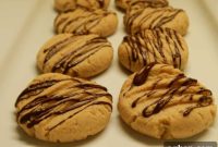 Chocolate-Kissed Peanut Butter Cookies