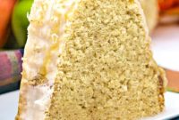 Warm Spiced Apple Cider Bundt
