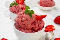 Strawberry Banana Yogurt Freeze