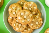 Chewy Banana Pudding Cookies