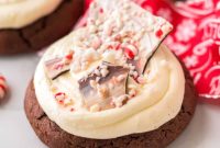 Holiday Peppermint Bark Cookies