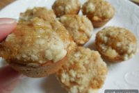 Cozy Apple Streusel Muffins