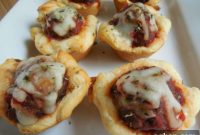 Cheesy Meatball Pizza Cups