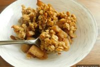 Gooey Caramel Apple Crumble