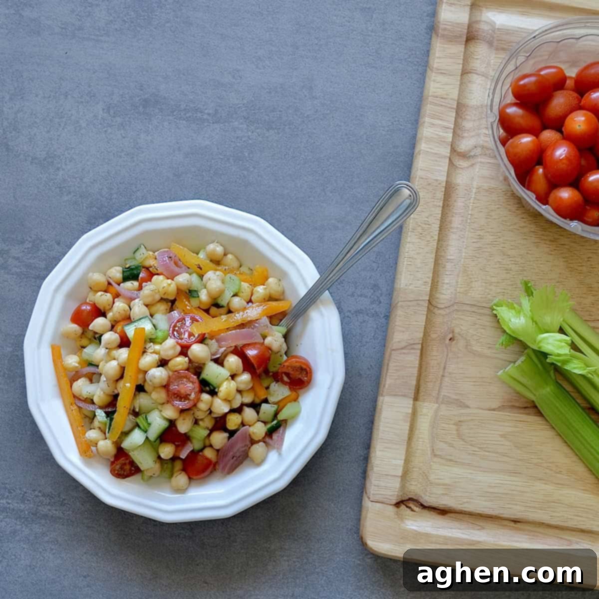 Scrumptious & Smart: 100 Weight Watchers Recipes 31 Chickpea salad with fresh tomatoes and cucumber
