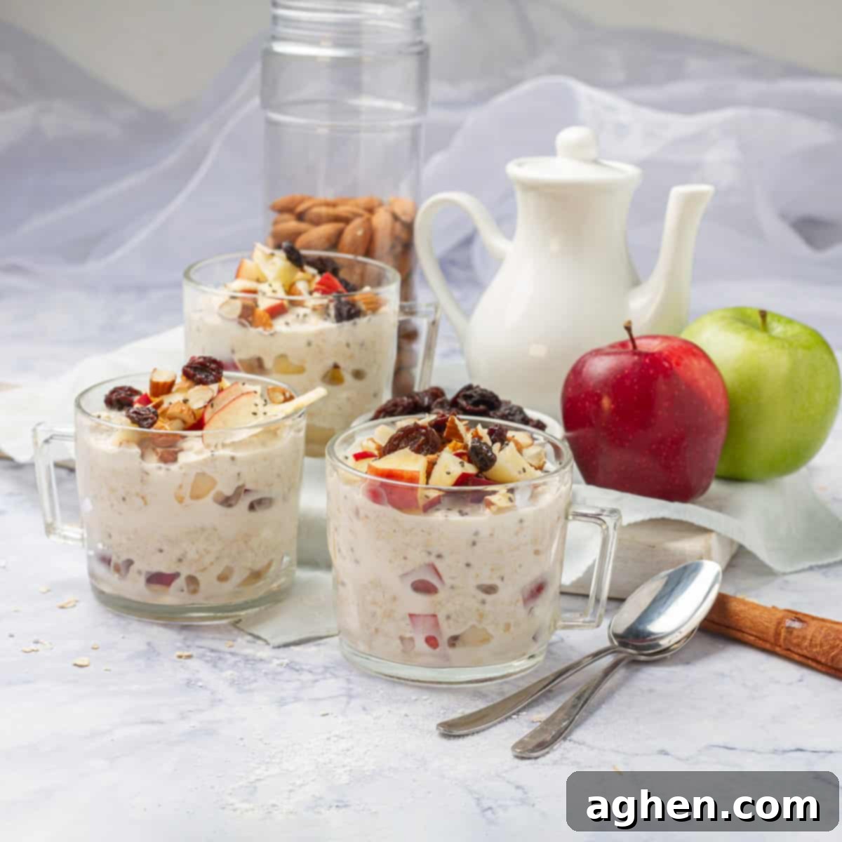 Scrumptious & Smart: 100 Weight Watchers Recipes 34 Creamy and nutritious apple overnight oats with fresh fruit and nuts.