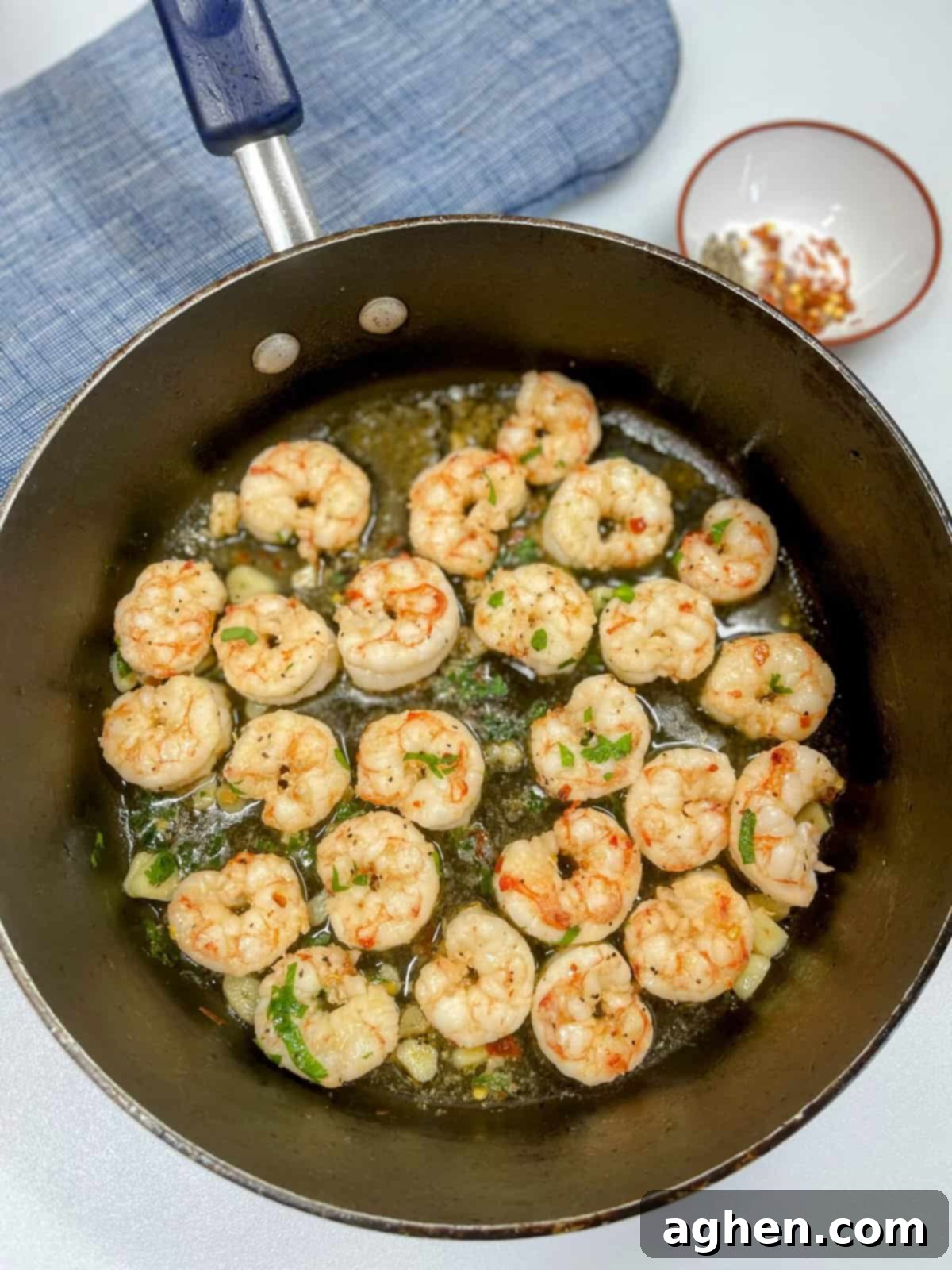Scrumptious & Smart: 100 Weight Watchers Recipes 53 cooked shrimp scampi in cooking pan