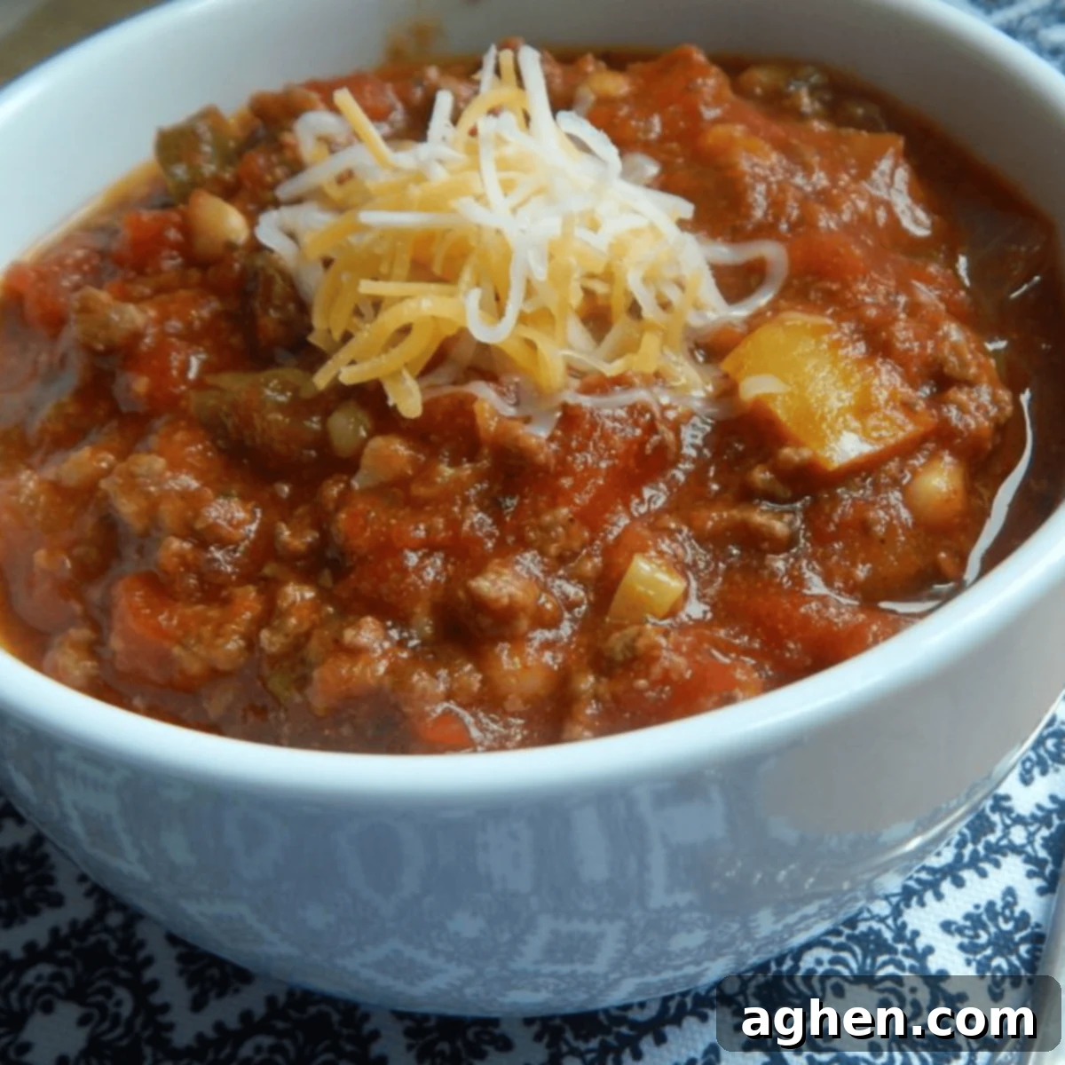 Scrumptious & Smart: 100 Weight Watchers Recipes 61 classic ww chili in white bowl