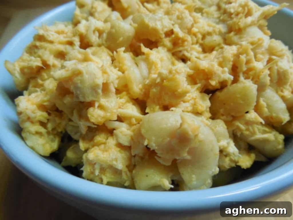 bowl of buffalo chicken mac & cheese