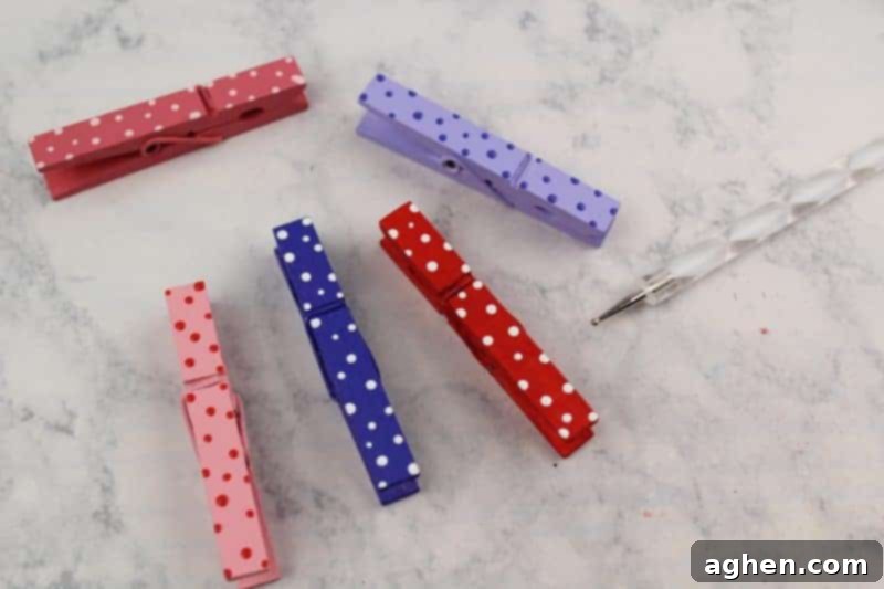 Butterfly snack bags are a fun and easy to make snack for kids. They can be filled with everything from candy to fruit so that they can be as healthy or an indulging as you would like!