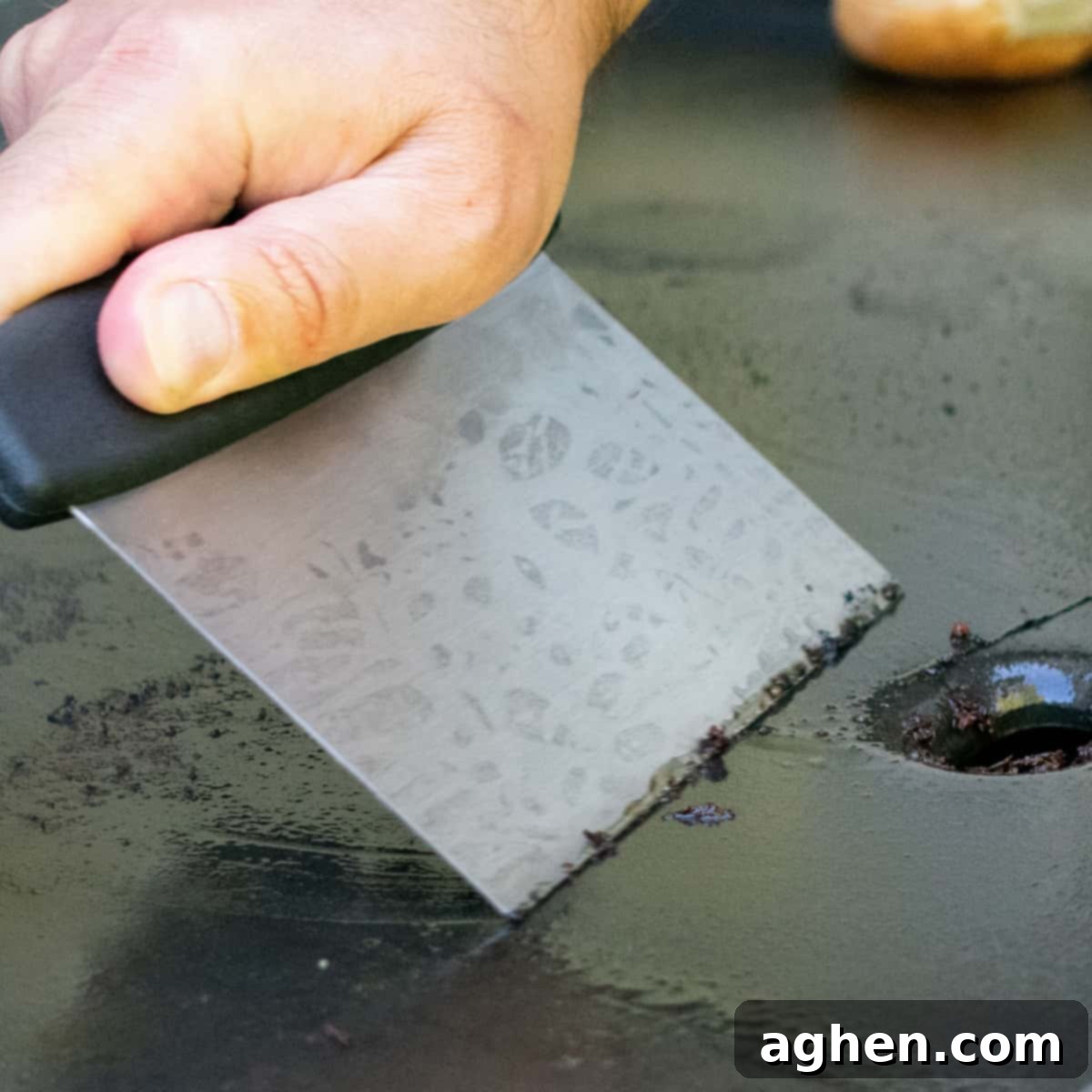 11 Blackstone Blunders That Will Wreck Your Cookout 3 Person Cleaning Griddle