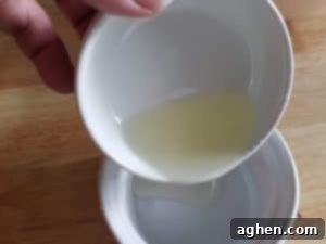 Combine all liquid ingredients together in a small bowl.