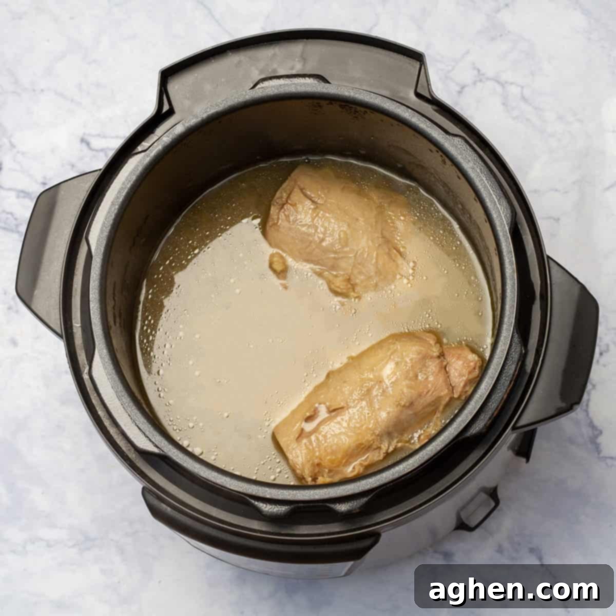 Soğuk Havaların Sıcacık Tesellisi: Instant Pot Dana Pho 6 Instant pot with beef in stock