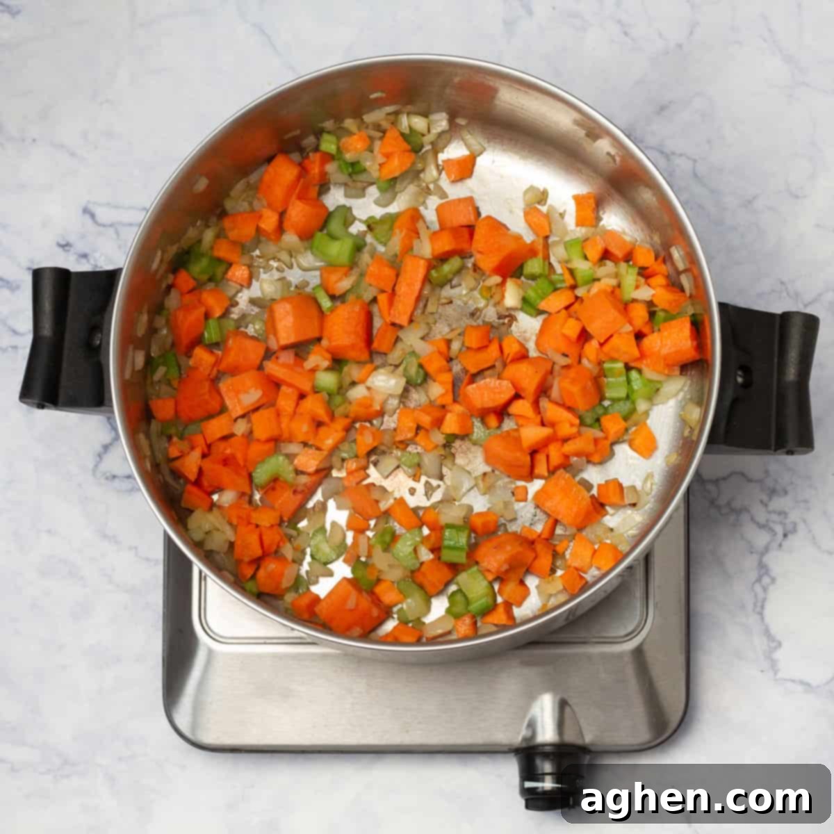 Cooking vegetables in a saucepan