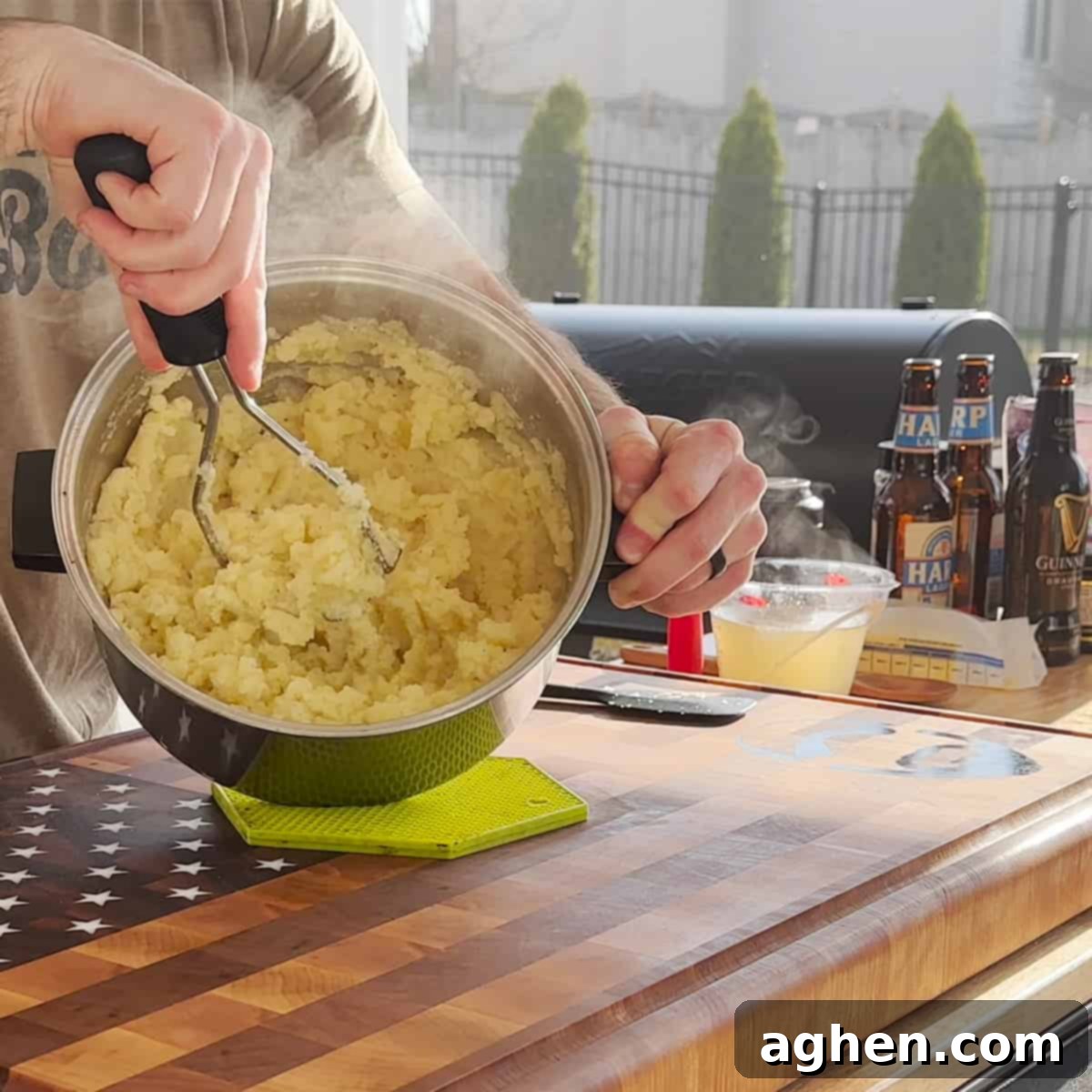 Creamy mashed potatoes with butter and seasoning