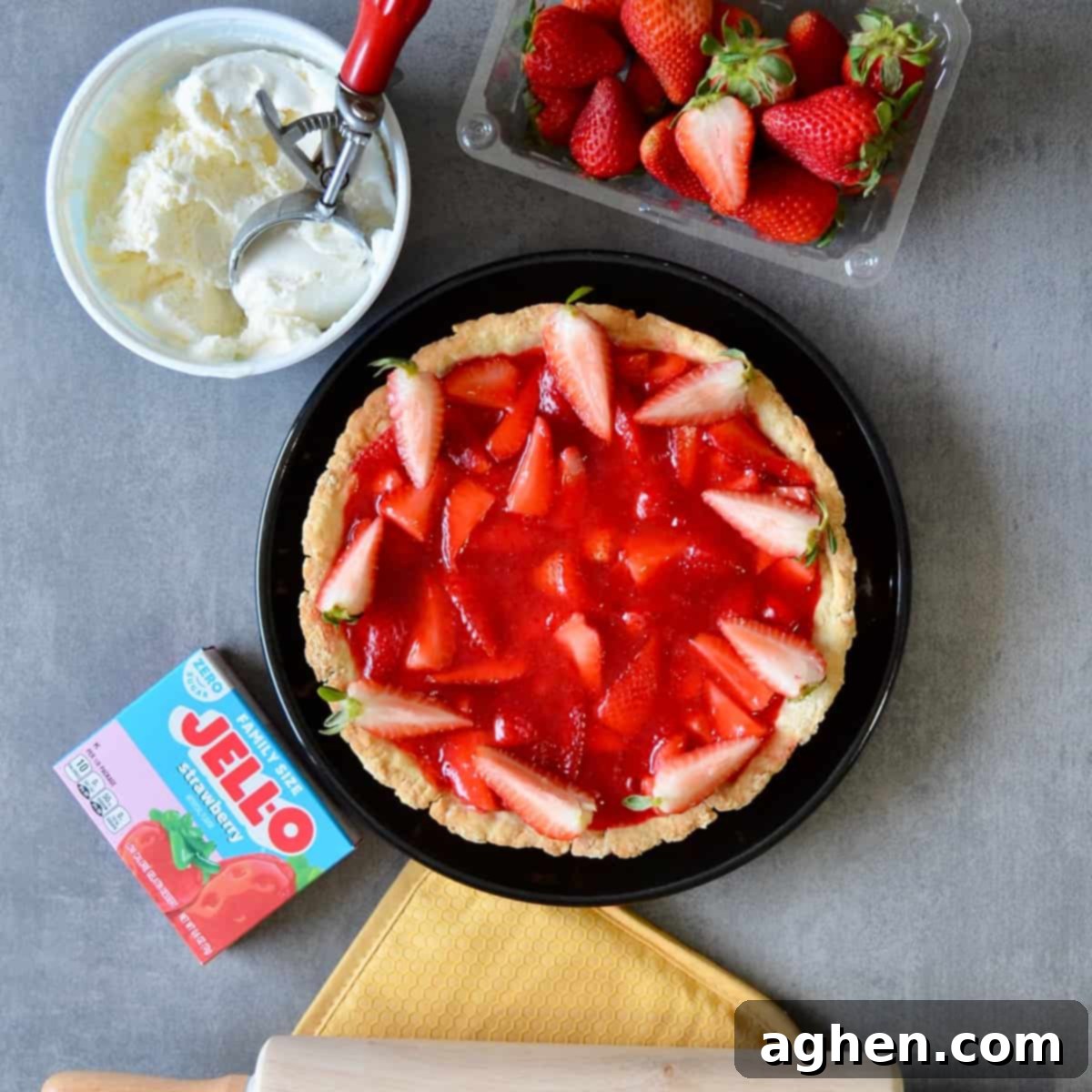 Delightfully Light Strawberry Pie 6 Serving WW Strawberry pie with garnishes