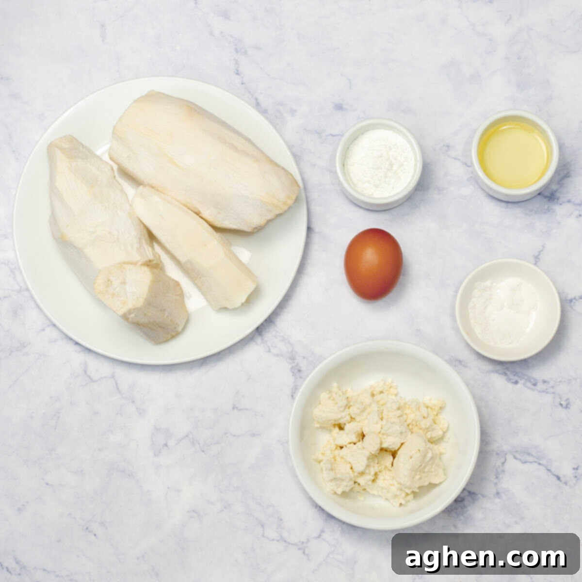 Golden Yucca Delights 3 Yuca Fritters Ingredientes