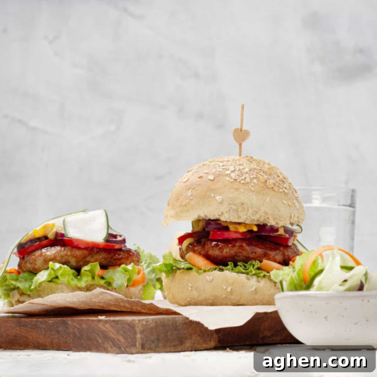 Weight Watchers Pork Burgers: Grill-Time Perfection 7 Pork Burgers served on a plate