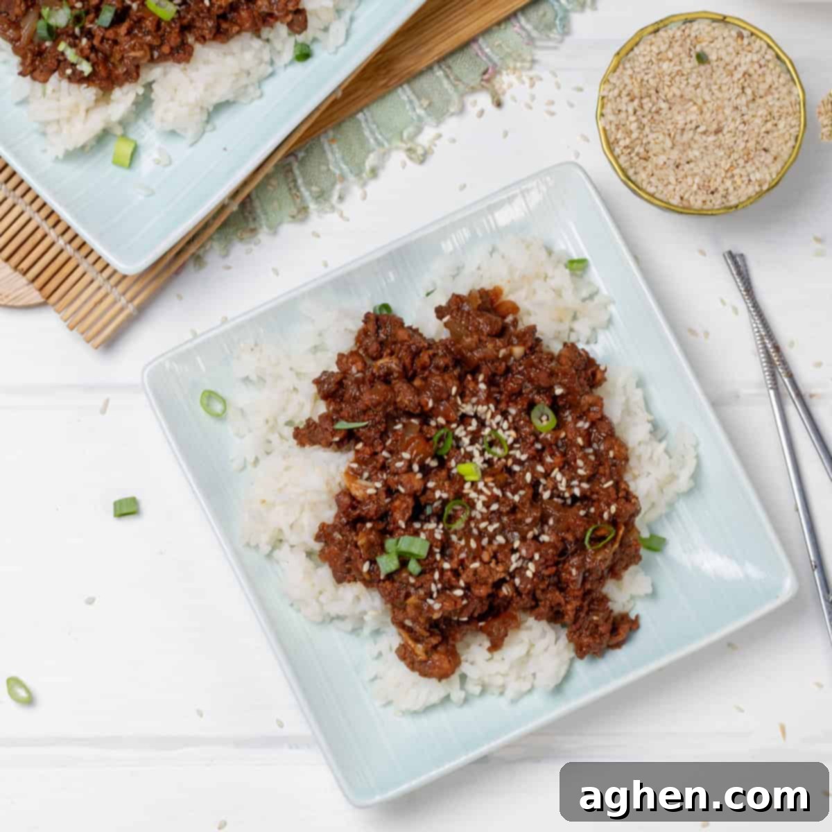 Weight Watchers Domuz Bulgogisi Dolu Dolu Lezzet 2 Pork Bulgogi beautifully plated with garnishes and side dishes