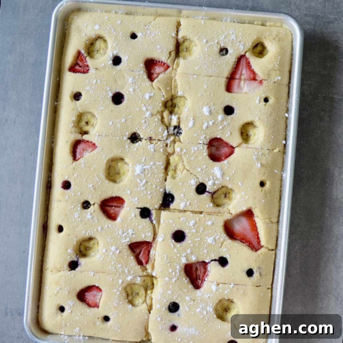 Baked pancakes with fresh fruit