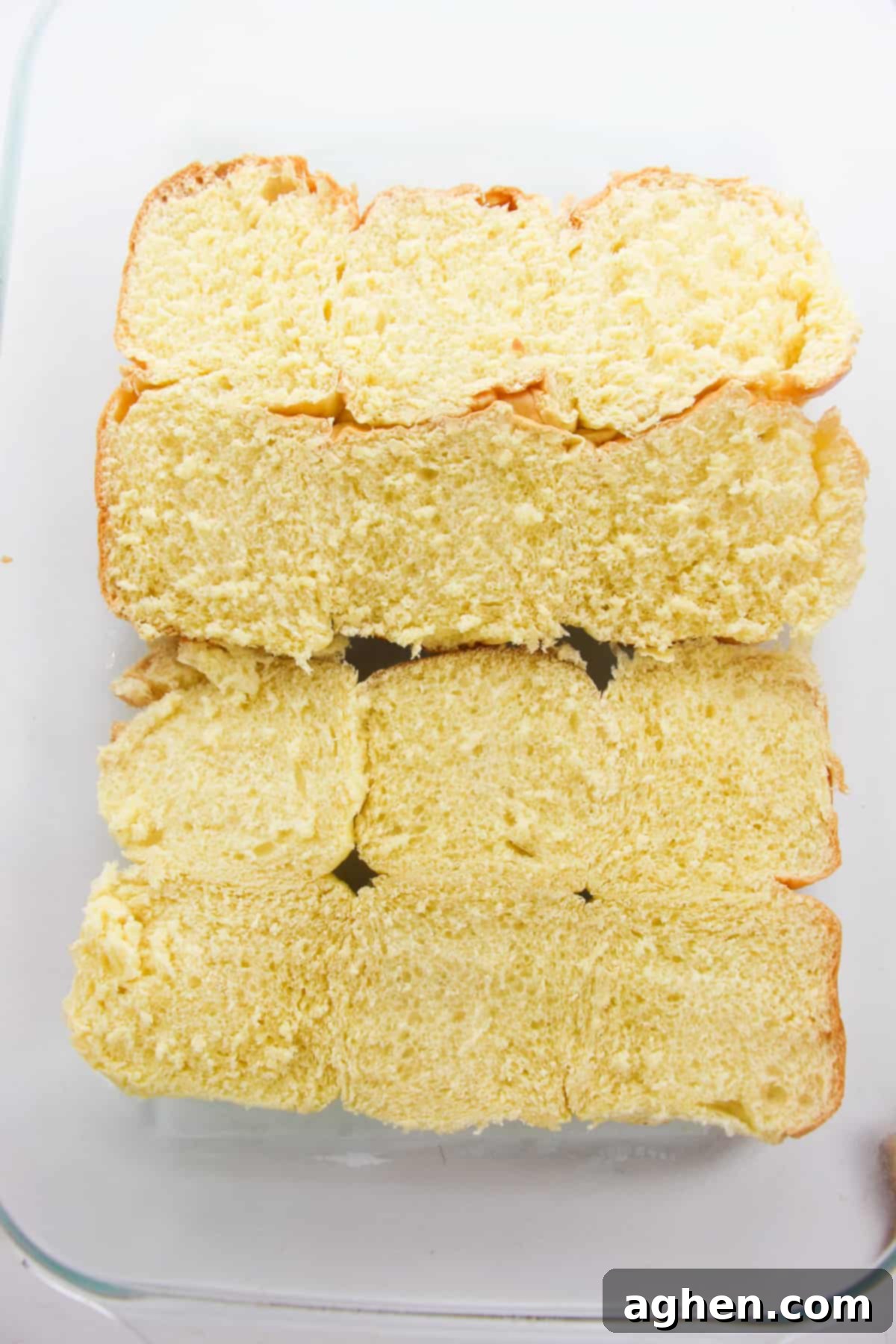 Hawaiian rolls in casserole dish.