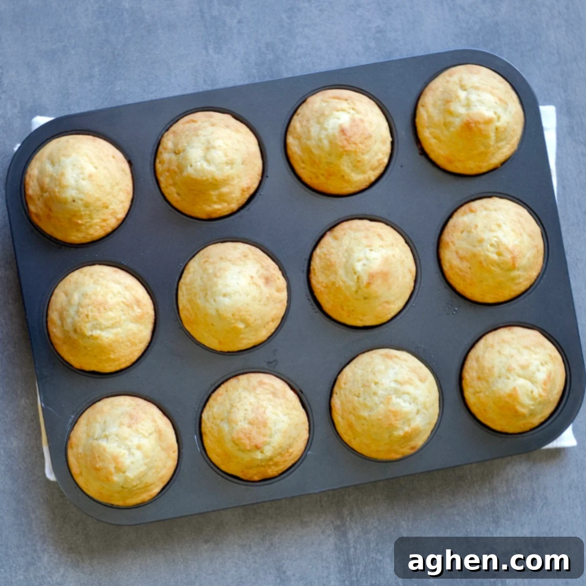 Guilt-Free Honey Muffins 6 Freshly baked Weight Watchers honey muffins with golden tops