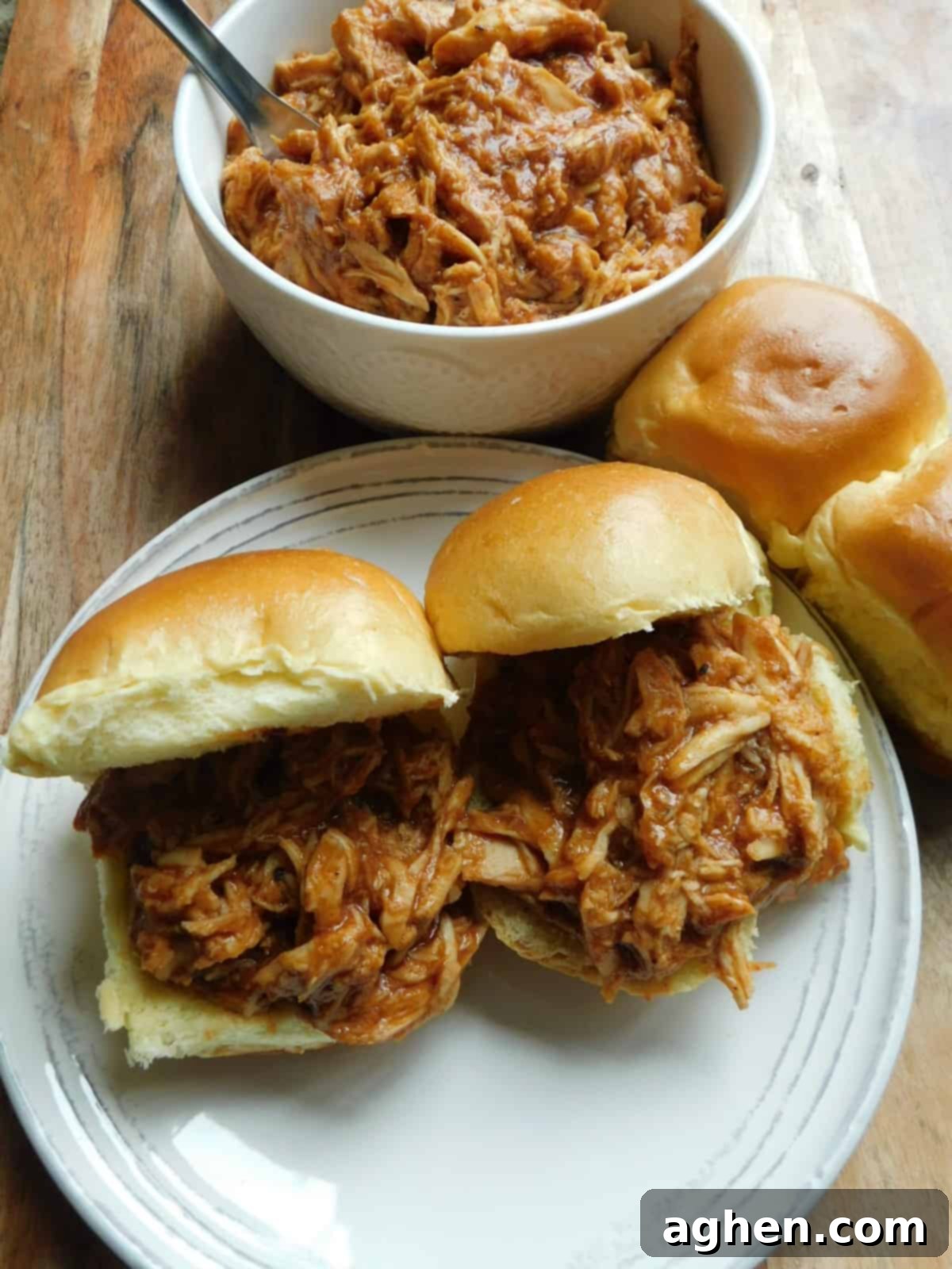 pulled bbq chicken sandwiches