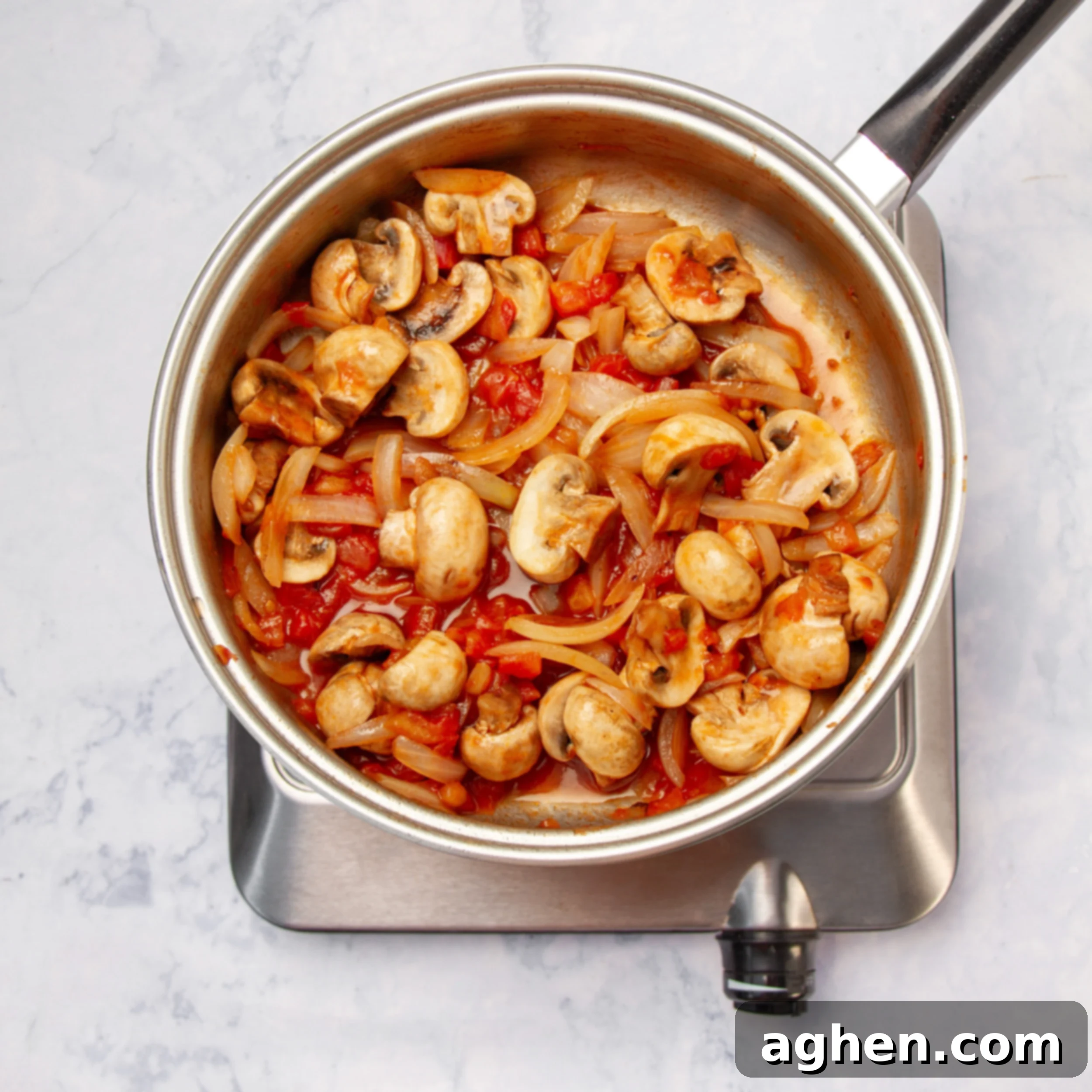 Separate sauté of vegetables in a pan. 