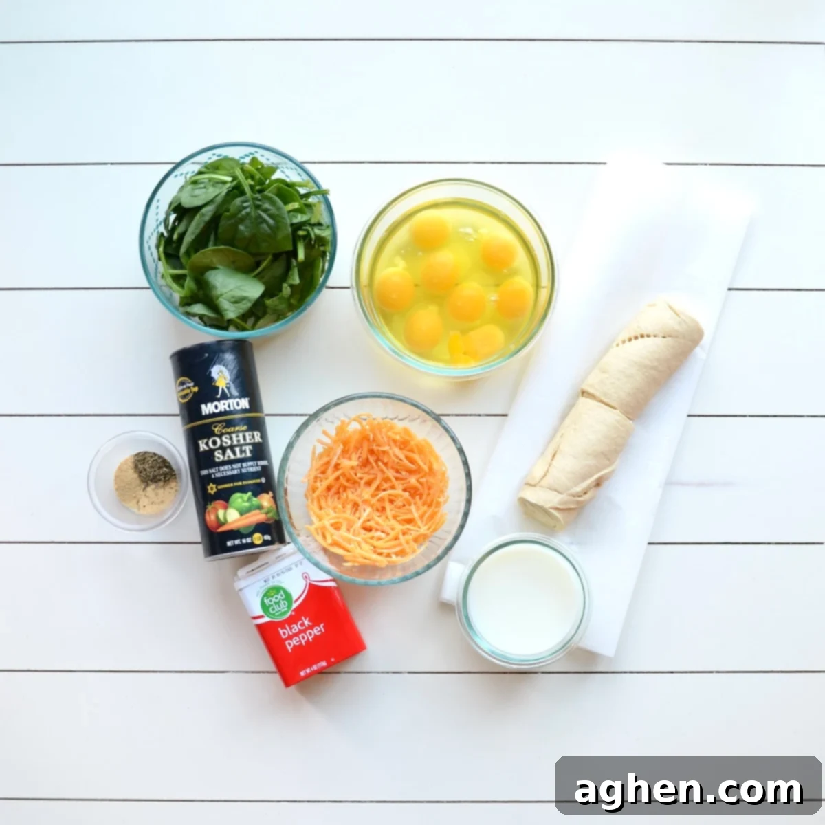 Ingredients to make crescent casserole