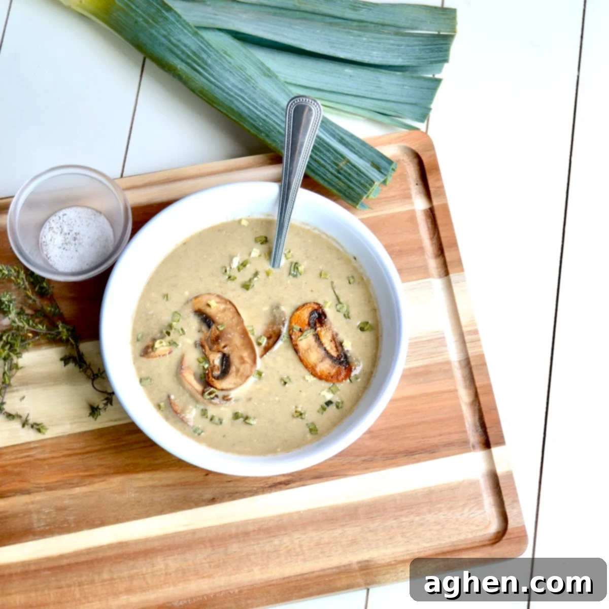 Mushroom soup and leeks