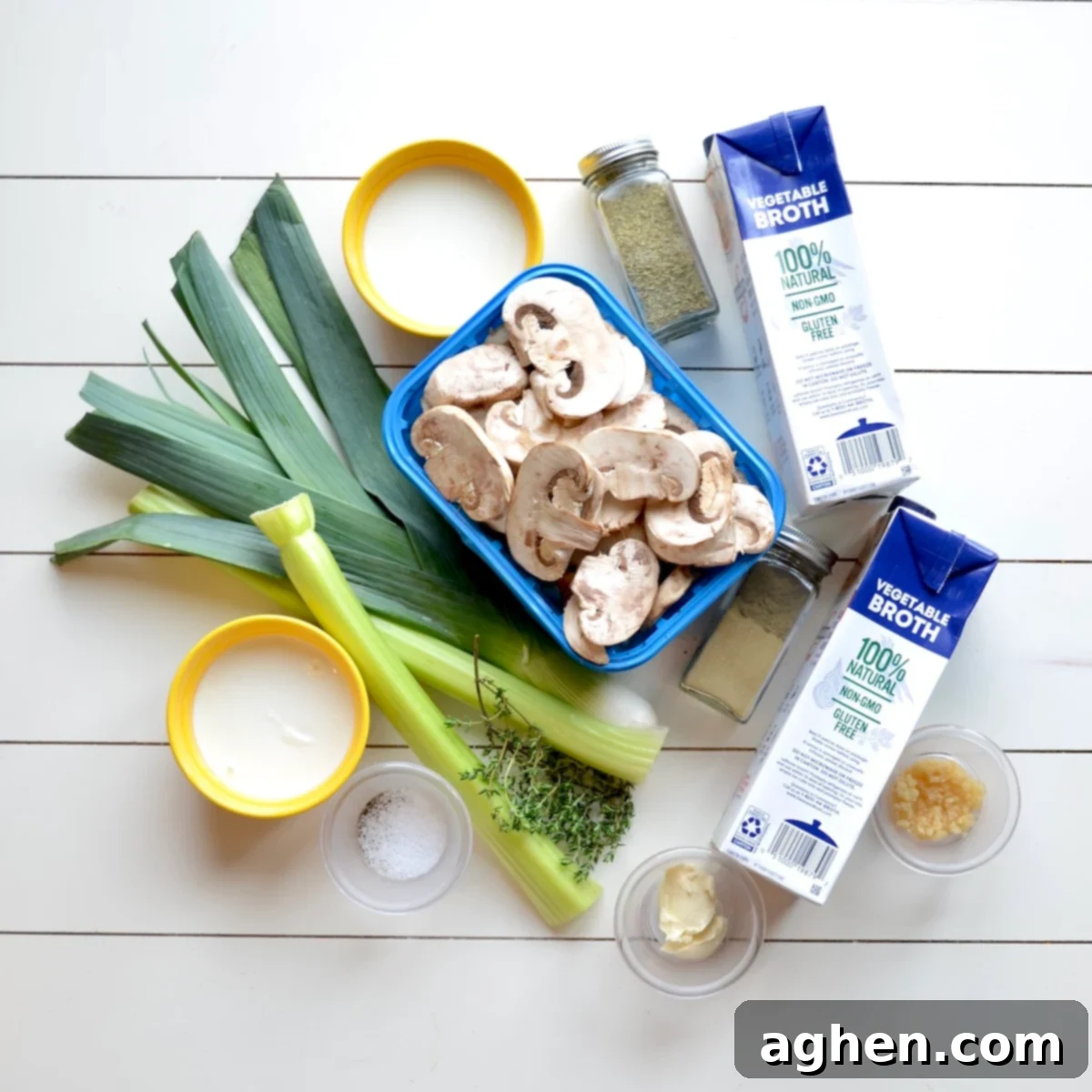 Ingredients for mushroom soup