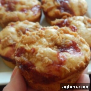 pbj crumble muffins