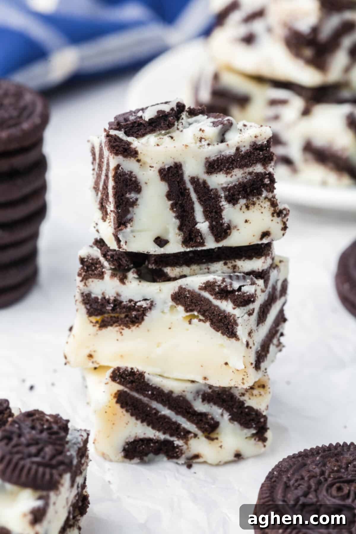 3 Ingredient Oreo fudge with white chocolate and chunks of oreo cookies.